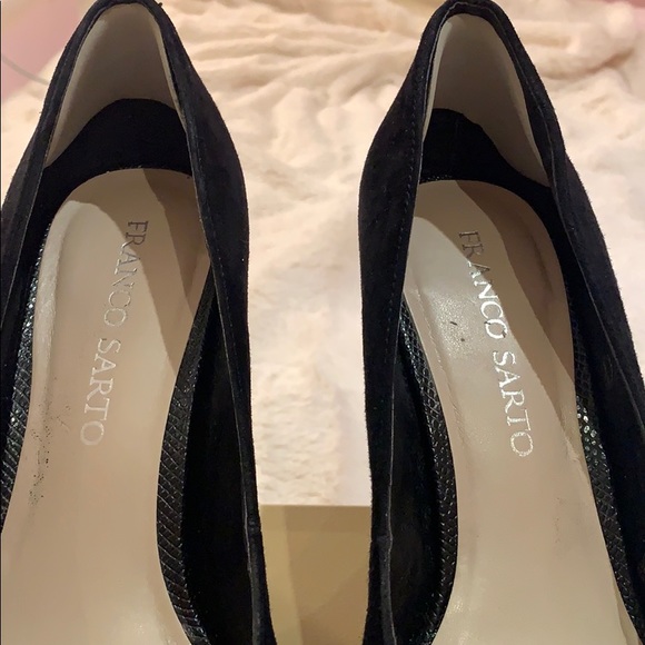 Franco Sarto Black Suede Pumps - Picture 4 of 7